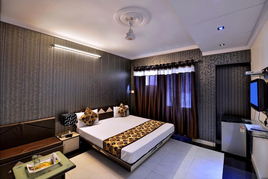 Hotel New Mg Residency Amritsar Bagian luar foto